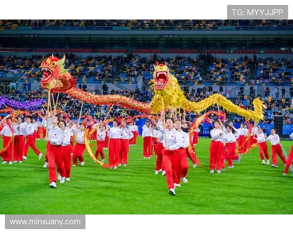 足球场上的手势魅力揭秘明星球员如何用动作传达激情与战术 足球场上的手势魅力揭秘明星球员如何用动作传达激情与战术