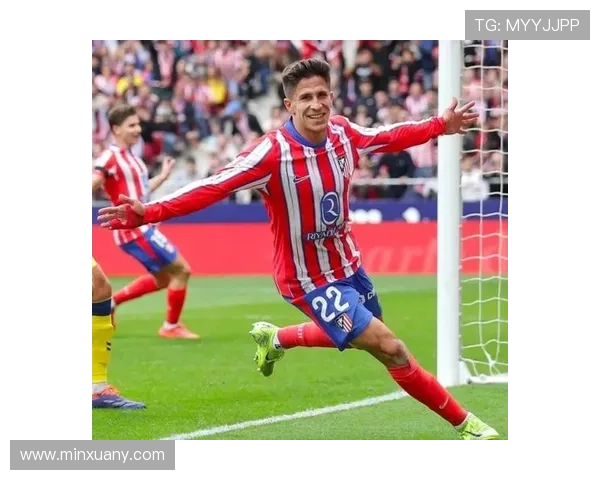 最美韩国足球明星的魅力与成就揭秘，盘点他们在绿茵场上的风采与影响力